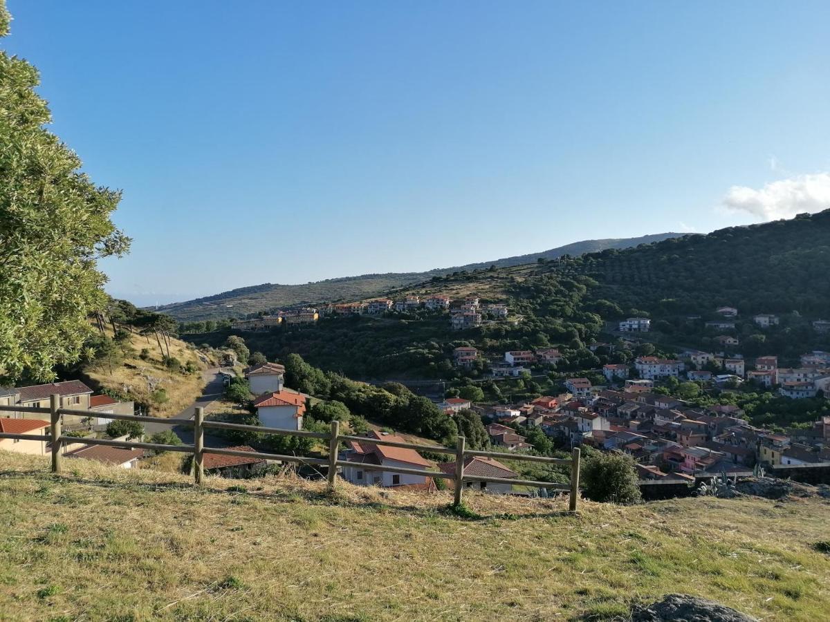 Deiana Bed & Breakfast Санту Лусурджу Екстериор снимка