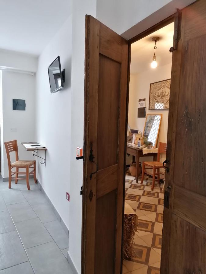 Deiana Bed & Breakfast Санту Лусурджу Екстериор снимка