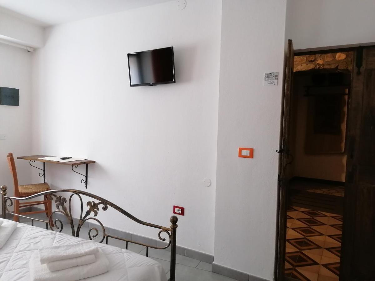 Deiana Bed & Breakfast Санту Лусурджу Екстериор снимка